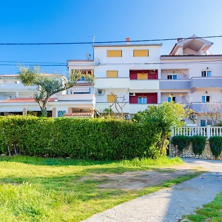 Apartment Renata Palit